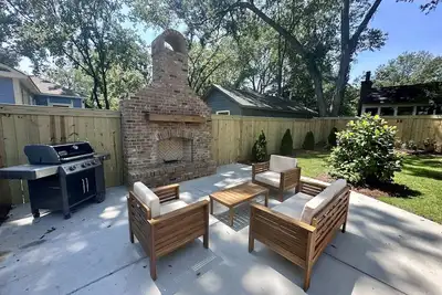 Image de Walk to Square! Fully Renovated!