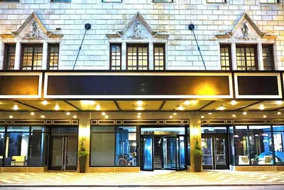 Image de Ideal Mix of Comfort and Value! 4 Comfortable Units, Near Ohio Street Beach