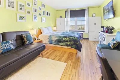 Image de Super Cute Studio Next To Ski Slope WiFi Village