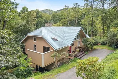 Image de Lux Chalet with Amazing Views of Grandfather Mtn!
