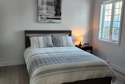 Image de Auberge distinctive de 5 chambres, située à quelques pas du fleuve pour découvri