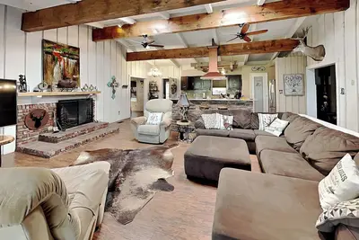 Image de Casa Devine View | Cozy Home, Mountain Views, Hot Tub