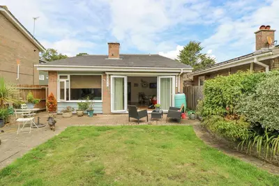 Image de Ivys Place, pet friendly, character holiday cottage in Highcliffe