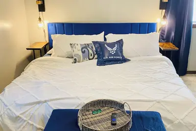 Image de Discover Enid - Centrally Located Beautiful Brick Home