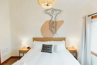 Image de One-Bedroom King Deluxe Suite with Full Kitchen and Washer/Dryer in the Heart of Kalispell, Mt