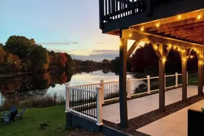 Image de ⭐️⭐️ Elegant Lakeside Getaway