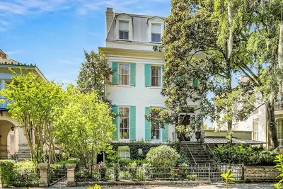 Image de Beautiful Gem on Forsyth Park - Stvr 02011