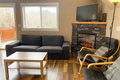 Image de 5 Min. Drive to the Resort and Fernie.