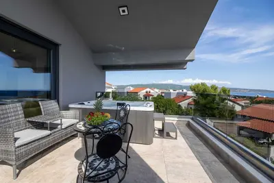 Image de Luxury Penthouse Apartment Iv. with a private Jacuzzi in Villa Adria Apartments