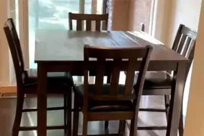 Image de Cozy 2 bedroom condo downtown Regina