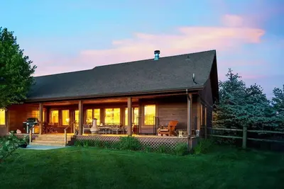 Image de Basecamp Stays: Upscale Retreat, Hot Tub, Mtn View