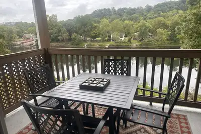 Image de Wine and Dine at Unit 9