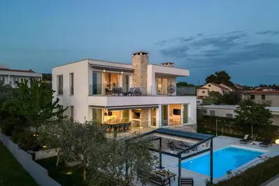 Image de Belle maison à Kozino avec WiFi