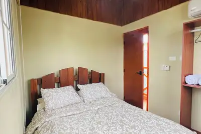 Image de Propiedad de fácil acceso, jacuzzi y piscina climatizada en Jarabacoa. \n