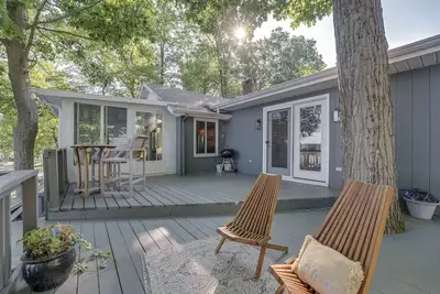 Image de Delton Oasis Retreat w/ Lake Views & Deck!