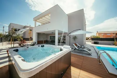 Image de Magnifique maison à Zaton