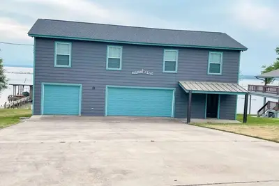 Image de Fishing paradise! ! ! House on Livingston with private dock!