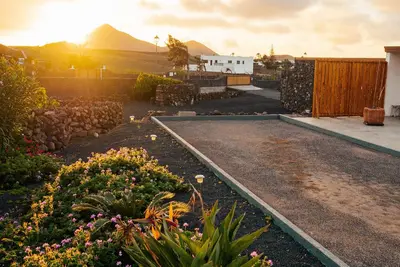 Image de Villa de vacances 'Casa Jenabe' avec vue sur les montagnes, terrasse privée et Wi-Fi