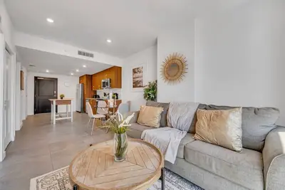 Image de Beautiful Unit with Amazing View Free Parking