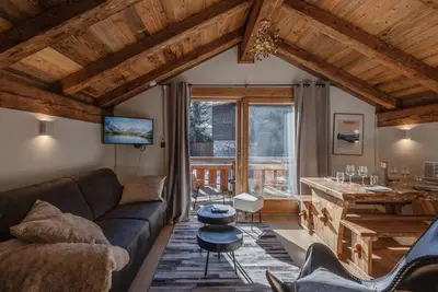 Image de Chalet charmant rénové au centre de Morzine avec parking, capacité 4 pers.