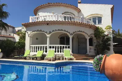 Image de Villa Sabina - a magic place of joy with pool/hot tub, 20min from PortAventura