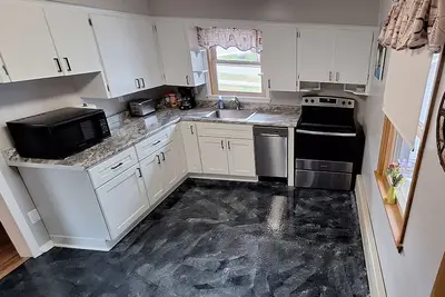 Image de In the Heart of Ely Getaway is short walk to downtown Ely. Freshly Remodeled!
