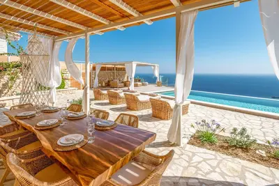 Image de Infinity Blue - Trois Chambres Villa, Couchages 7