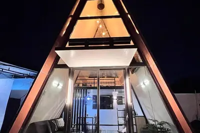 Image de This A frame house is good for families, couples, or small group of friends.