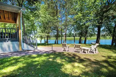 Image de Perfect Waterfront Getaway between the Lakes