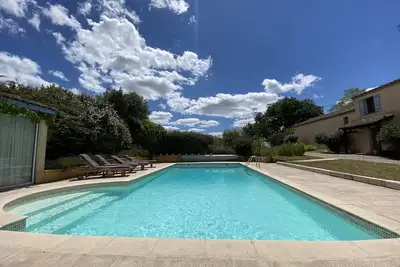 Image de Villa rurale confortable pour 6 personnes, grande piscine et belles vues