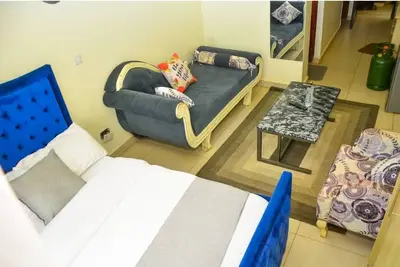 Image de Serene living at The Moon Apartments. R606\n