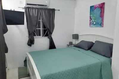 Image de Quiet Apartment entire unit w Rental Car Access