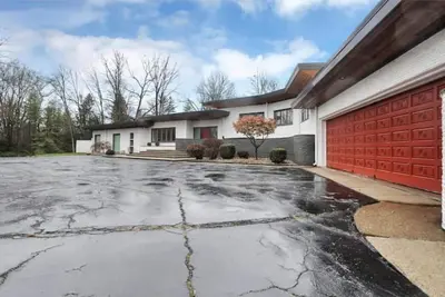 Image de MidCentury Modern Mansion