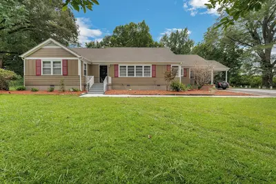 Image de Mins to Graceland Secluded Roomy Rambling Ranch Style Home, Chef's Kitchen