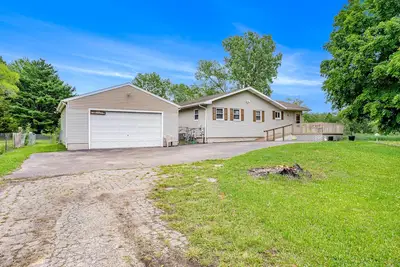 Image de Fontano Casa | House in Coloma near Michigan's Great Lakes