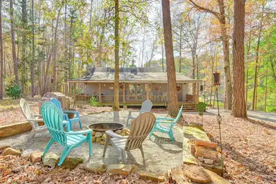 Secluded Hamilton Cabin Retreat w/ Private Lake!