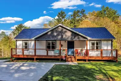 Image de Mountain Cottage 15 mins from Asheville, hiking, Biltmore, waterfalls, weddings!