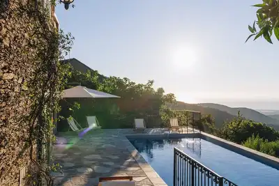 Villa 10 personnes vue mer et montagne, piscine chauffée