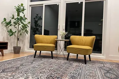 Image de Brand new luxury space + roof deck in enchanting Chicago, with hi-speed WiFi.