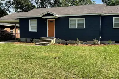 Image de Family Friendly, Home Away From Home