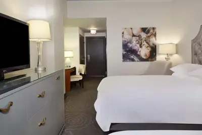 Image de Cozy Corner in Chicago’s Downtown| Walking Distance to Ohio Street Beach