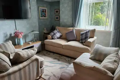 Image de Captivating 2-Bed ground floor Apartment in Largs