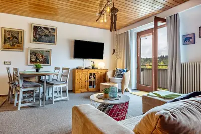 Image de Appartement de vacances \"Grundblick\" avec vue sur les montagnes, balcon et Wi-Fi