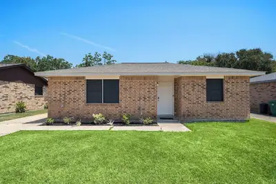 Image de Coastal Retreat Home:Beach Bliss+El Jardin Garden