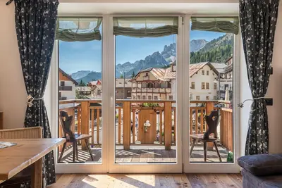 Image de Appartement de vacances \"Cesa Mia\" avec vue sur les montagnes, terrasse privée et Wi-Fi