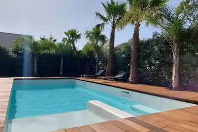 Rdc d'une Luxueuse Villa d'Architecte avec Piscine Privée