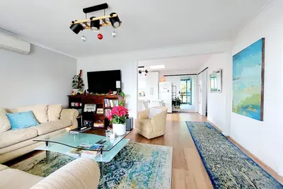 Image de Cottage on Church Drouin - Middle of Everywhere