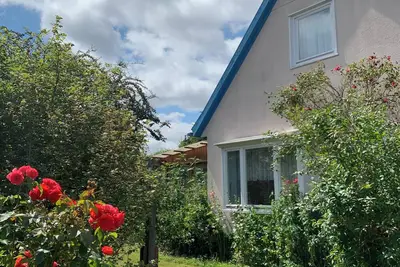 Image de Vacation apartment with natural garden near the beach