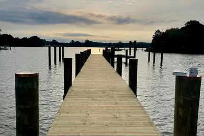 Image de Minutes from Downtown St. Michaels | Pool | Pool House | Kayaks | Private Dock