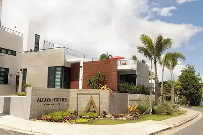 Image de Luxury home with private pool steps from Black Eagle Beach